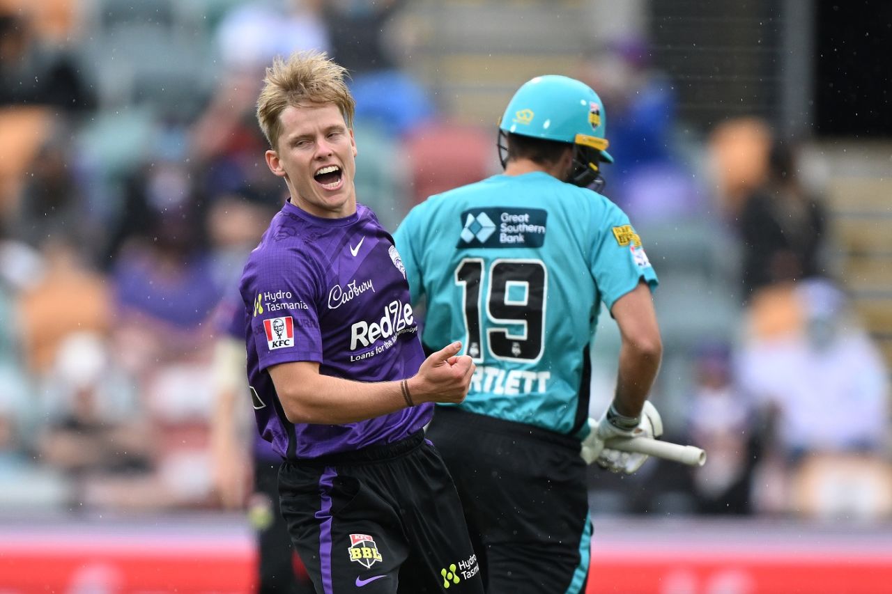 Nathan Ellis took three wickets in the first BBL match of the year, Hobart Hurricanes vs Brisbane Heat, BBL 2021-22, Hobart, January 1, 2022
