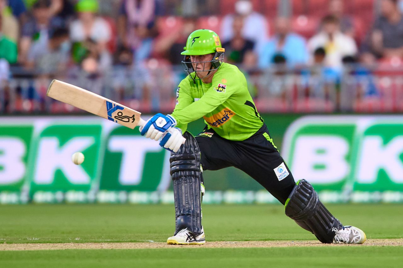 Matthew Gilkes of the Thunder plays a reverse sweep, Sydney Thunder vs Adelaide Strikers, BBL 2021-22, Sydney, January 2, 2022