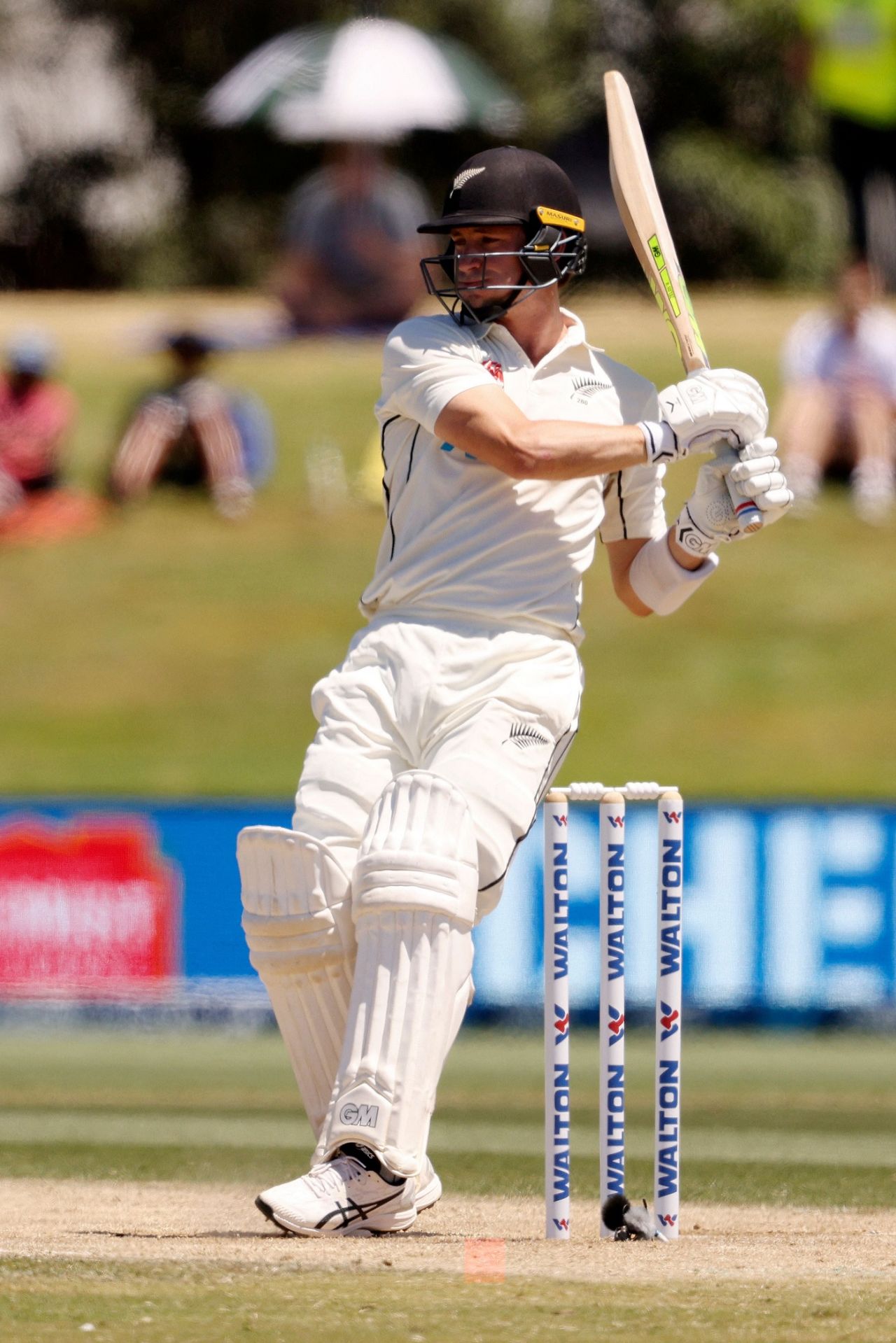 Will Young swivels into a pull shot, New Zealand vs Bangladesh, 1st Test, Mount Maunganui, 4th day, January 4, 2022