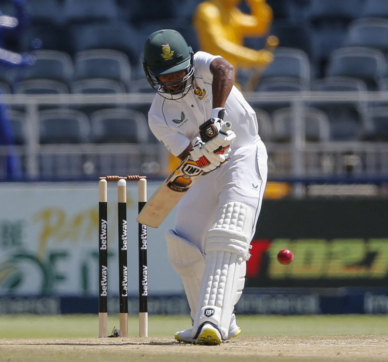 Keegan Petersen plays towards midwicket, South Africa vs India, 2nd Test, Johannesburg, 2nd day, January 4, 2022