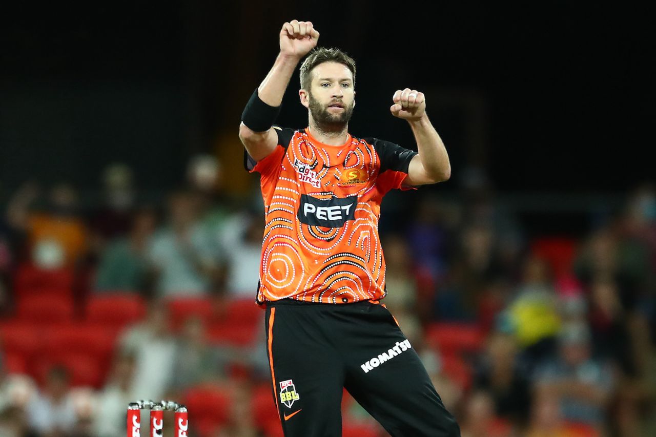 Andrew Tye ran through the Sixers middle order, Perth Scorchers vs Sydney Sixers, BBL 2021-22, Carrara, January 4, 2022