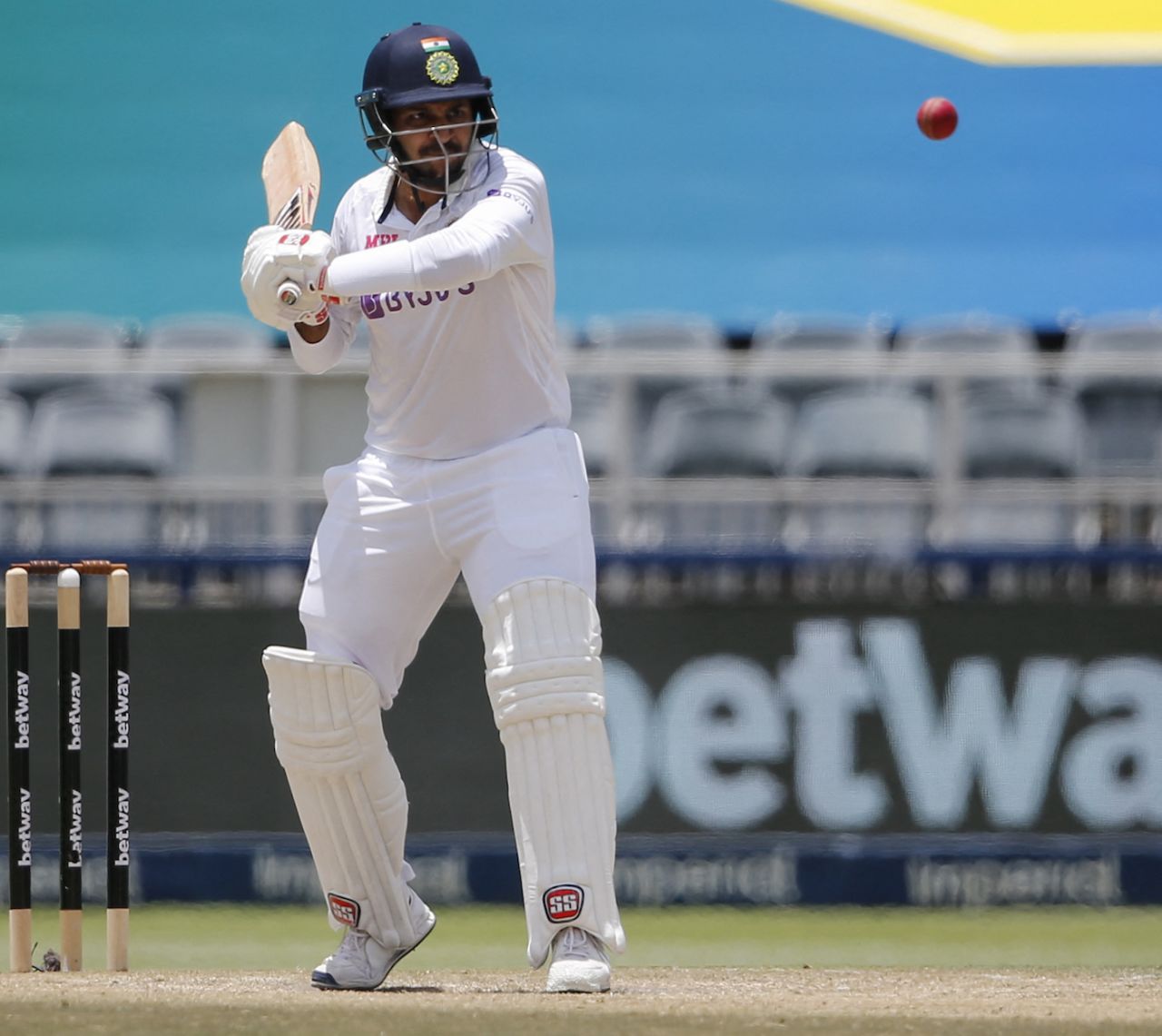 Shardul Thakur lines up a short delivery, South Africa vs India, 2nd Test, Johannesburg, 3rd day, January 5, 2021