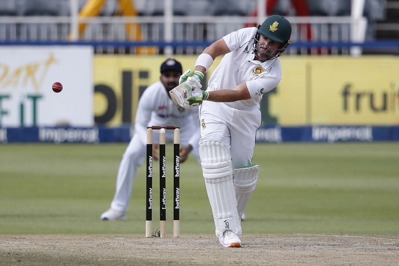 Dean Elgar plays one into the leg side, South Africa vs India, 2nd Test, Johannesburg, 3rd day, January 5, 2021