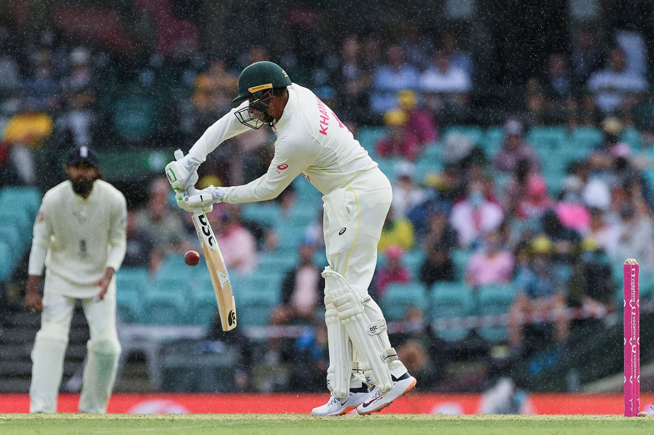 Usman Khawaja defends late in the day, Australia vs England, Men's Ashes, Sydney Cricket Ground, January 5, 2022