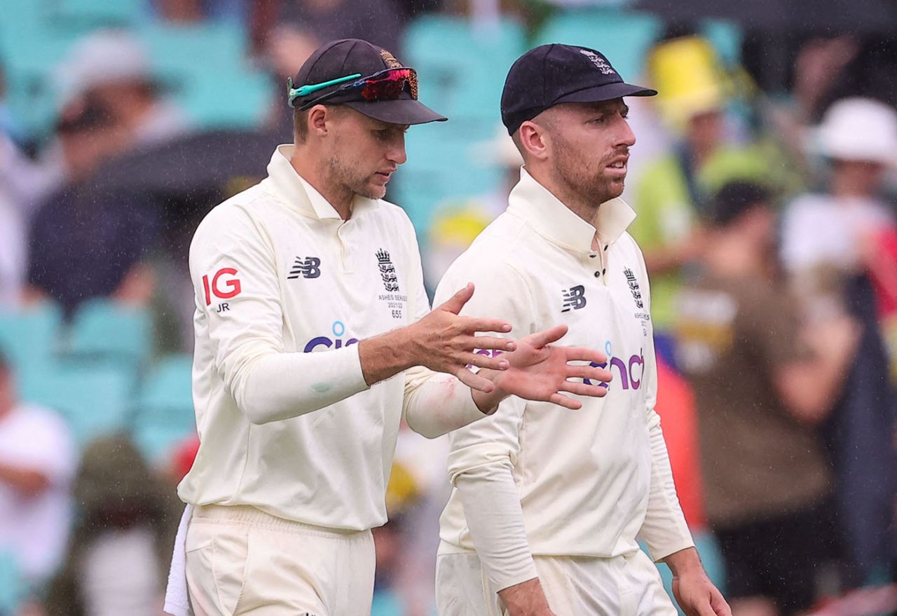 Joe Root hatches a plan with Jack Leach, Australia vs England, Men's Ashes, 4th Test, Day 2, Sydney Cricket Ground, January 6, 2022