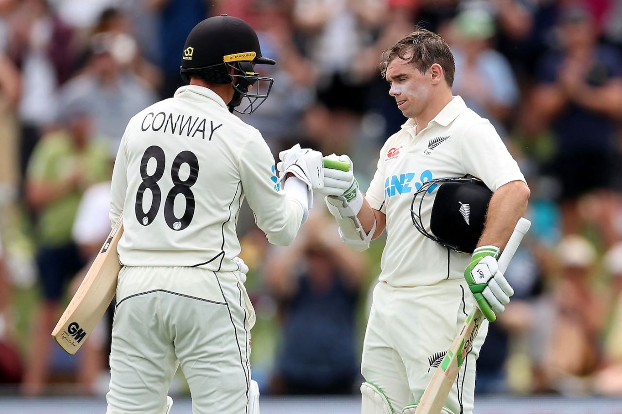 Devon Conway bumps fists with Tom Latham after the latter completed his century, New Zealand vs Bangladesh, 2nd Test, Christchurch, 1st day, January 9, 2021