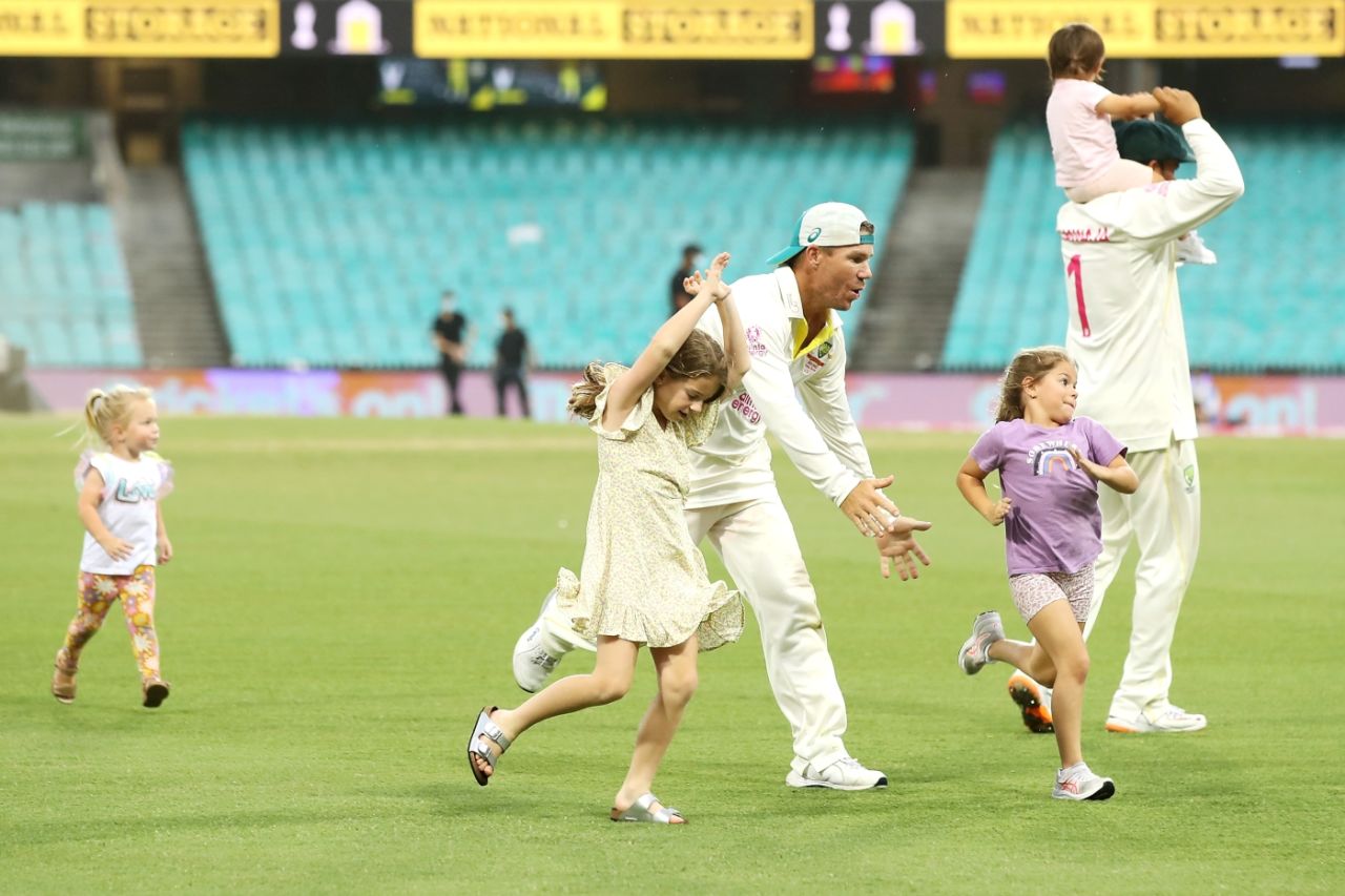 Usman Khawaja and David Warner play with their kids, Australia vs England, Men's Ashes, 4th Test, 5th day, Sydney, January 9, 2022