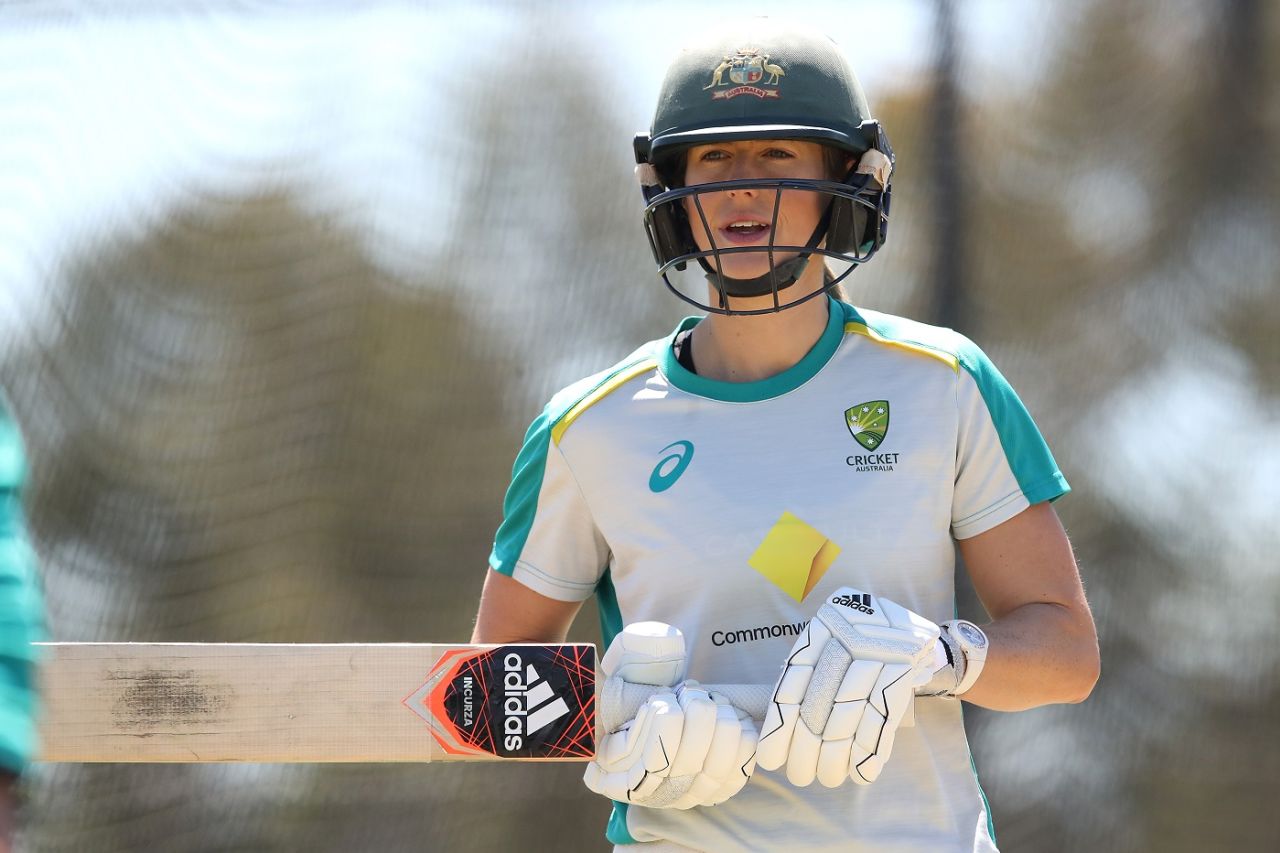 Ellyse Perry during a training session, Brisbane, September 15, 2021
