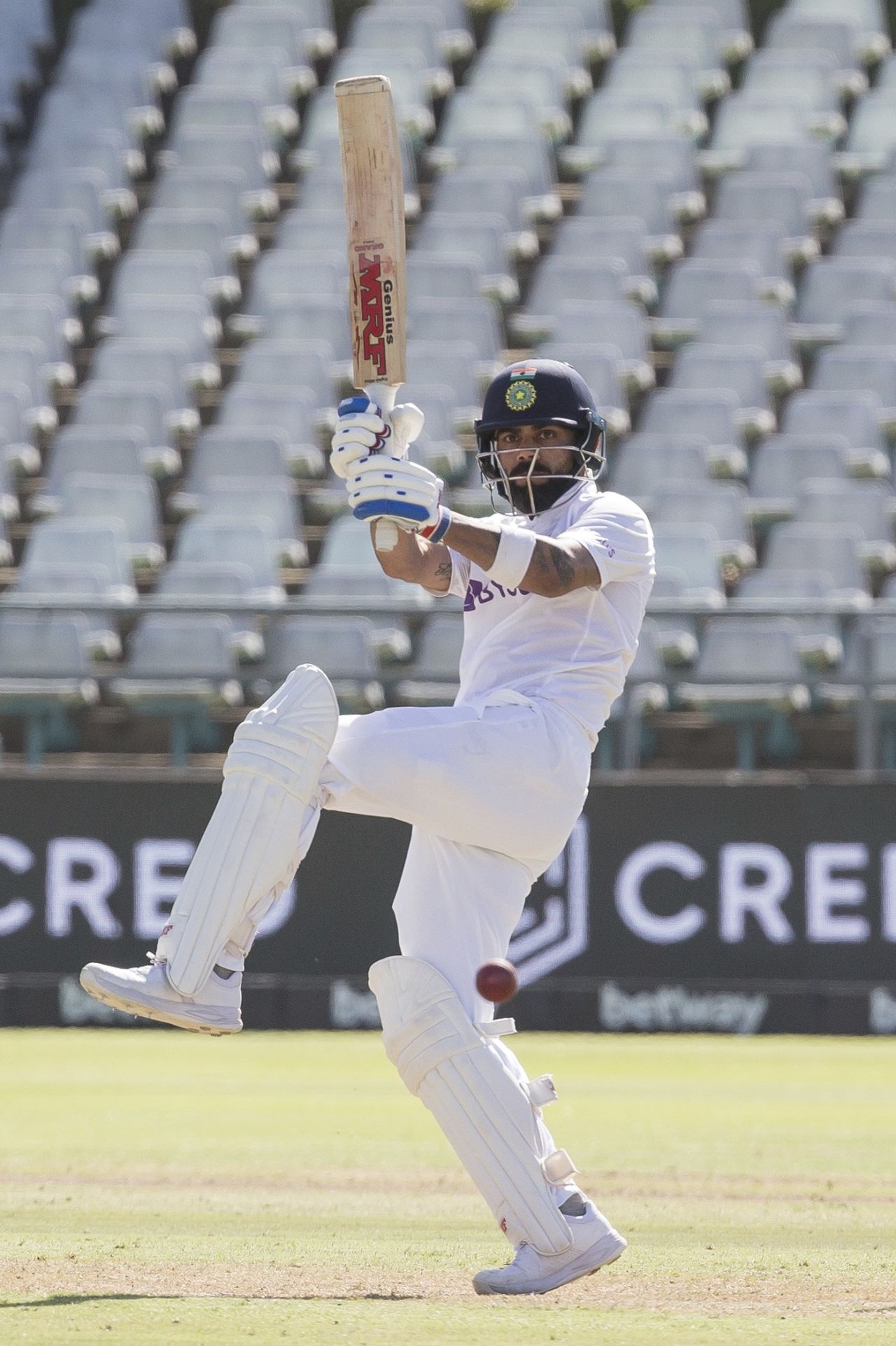 Virat Kohli plays a pull, South Africa vs India, 3rd Test, Cape Town, 1st day, January 11, 2022