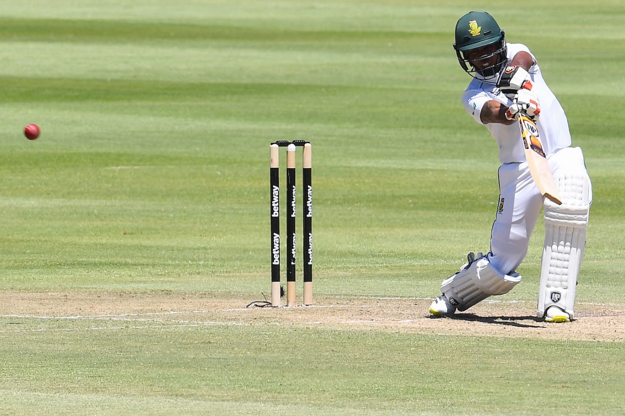 Keegan Petersen drives uppishly, South Africa vs India, 3rd Test, Cape Town, 2nd day, January 12, 2022