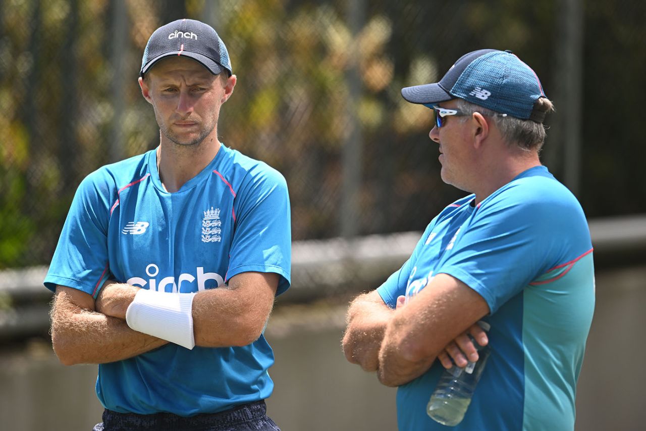 Joe Root chats to Chris Silverwood at training, England training, Hobart, January 12, 2021
