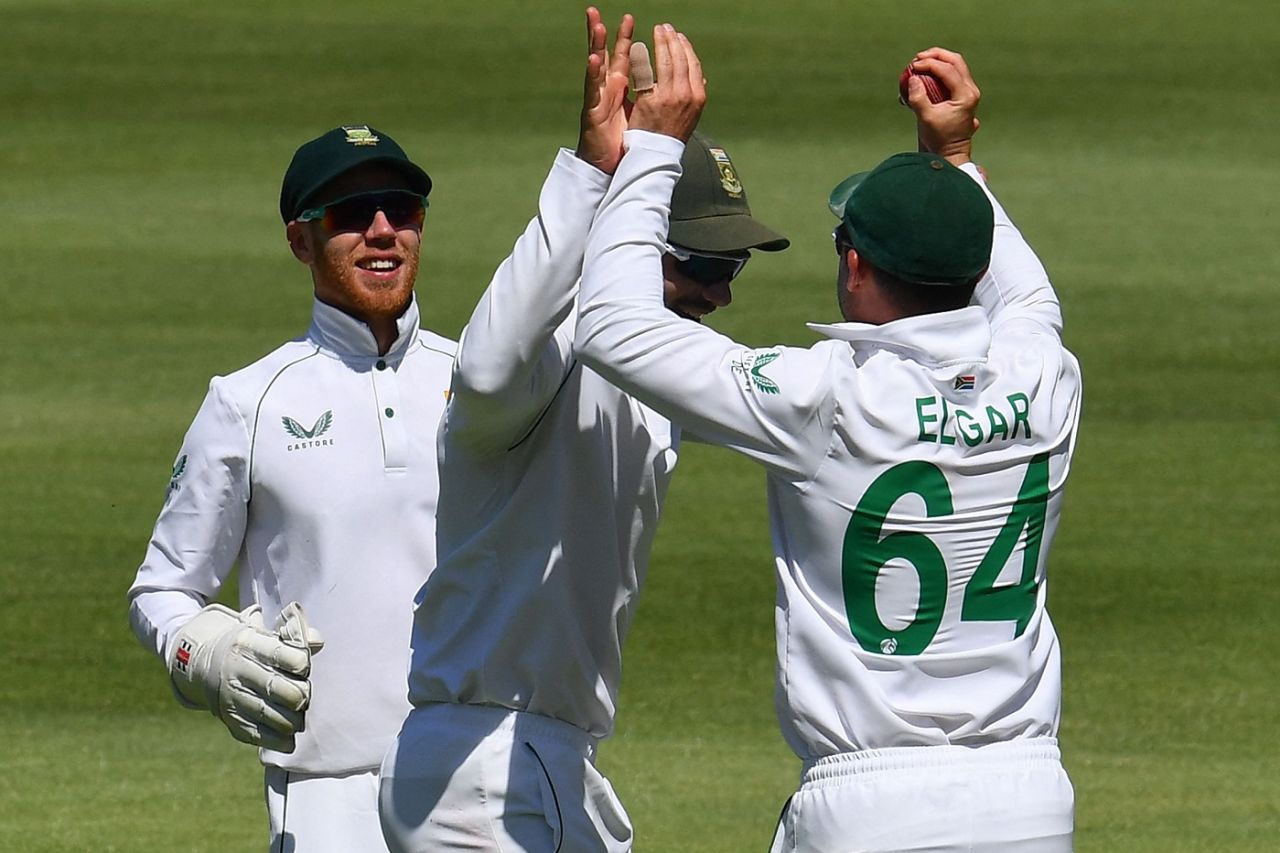 Dean Elgar celebrates after catching Ajinkya Rahane, South Africa vs India, 3rd Test, Cape Town, 3rd day, January 13, 2022