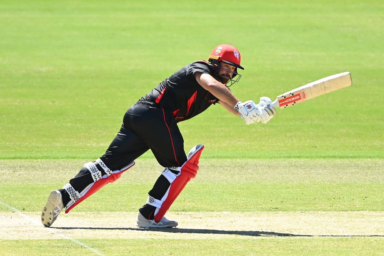 Brayden Stepien tucks one away during a BBL practice match, Melbourne Renegades vs Melbourne Stars, BBL 2021-22, Melbourne, November 30, 2021