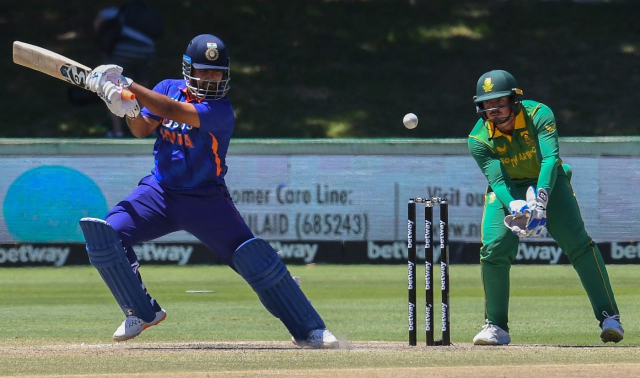 Rishabh Pant cuts off the backfoot, South Africa vs India, 2nd ODI, Paarl, January 21, 2022