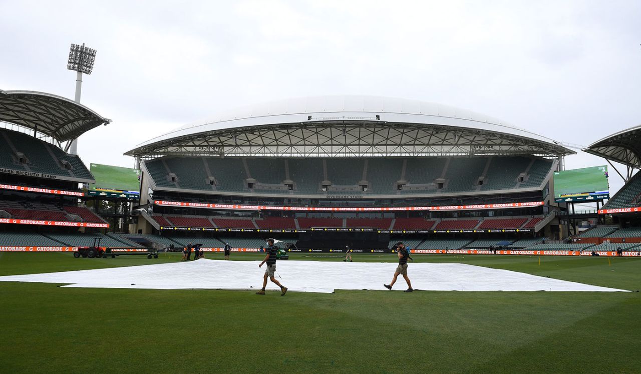 It was a damp day in Adelaide, Australia vs England, 2nd T20I, Adelaide, January 22, 2022