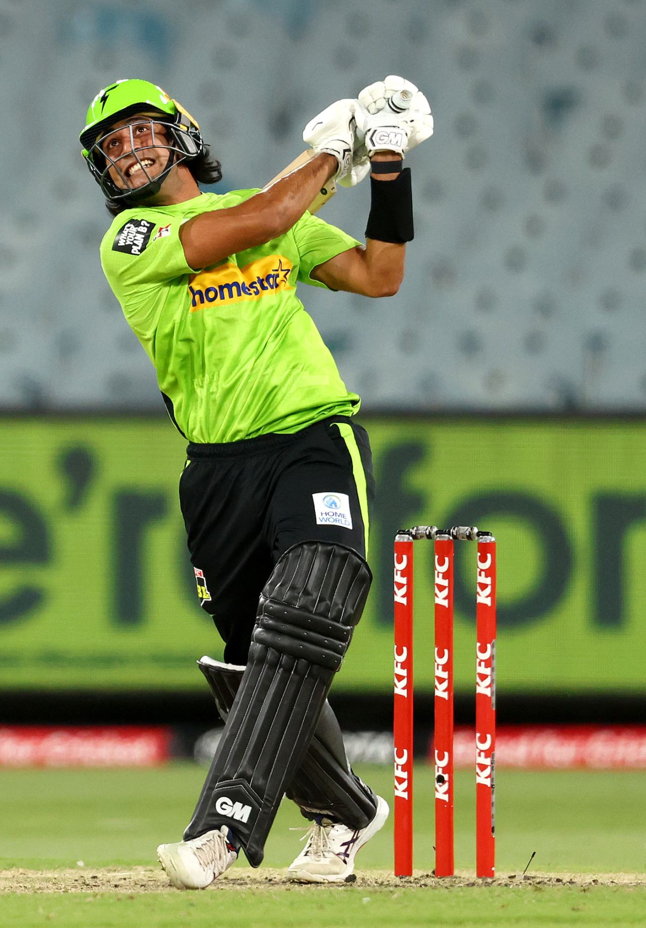 Jason Sangha smashes one down the ground during his 43-ball 61, Sydney Thunder vs Adelaide Strikers, BBL 2021-22 Knockout, Melbourne, January 23, 2022