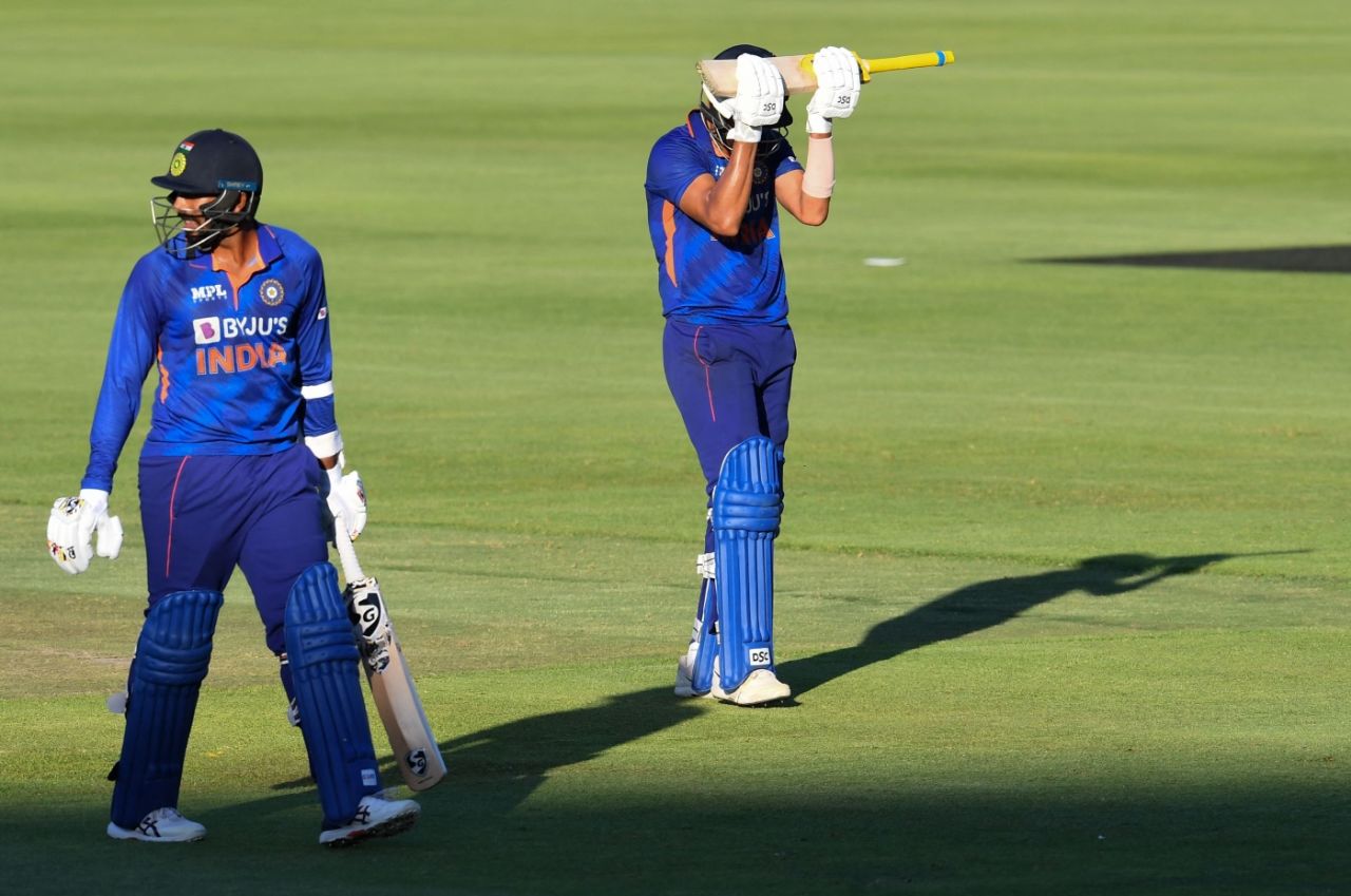 Deepak Chahar is distraught after holing out for 54 off 34, South Africa vs India, 3rd ODI, Cape Town, January 23, 2022