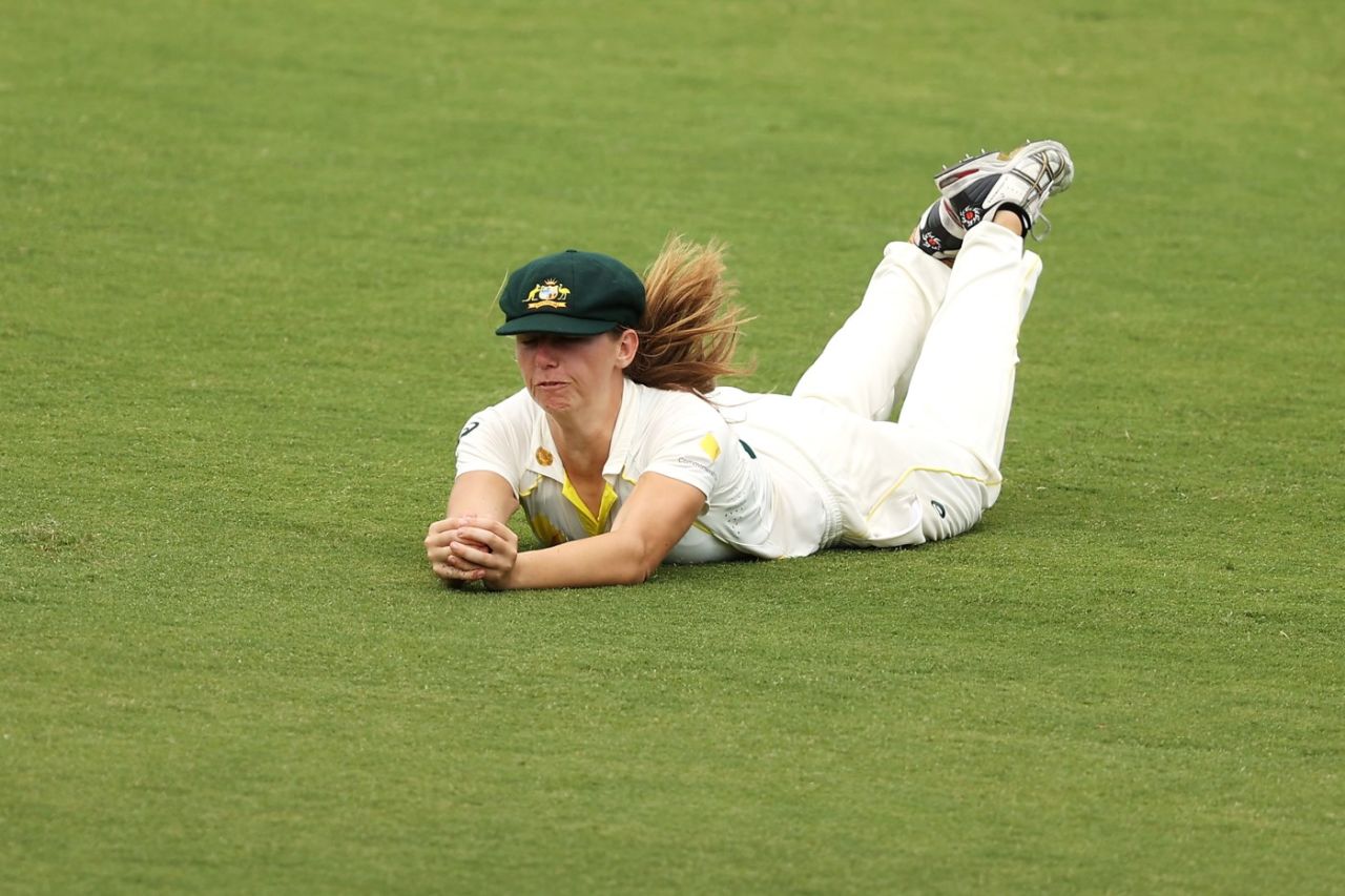 Darcie Brown completes a superb diving catch, Australia vs England, Only Test, Women's Ashes, Canberra, January 28, 2022