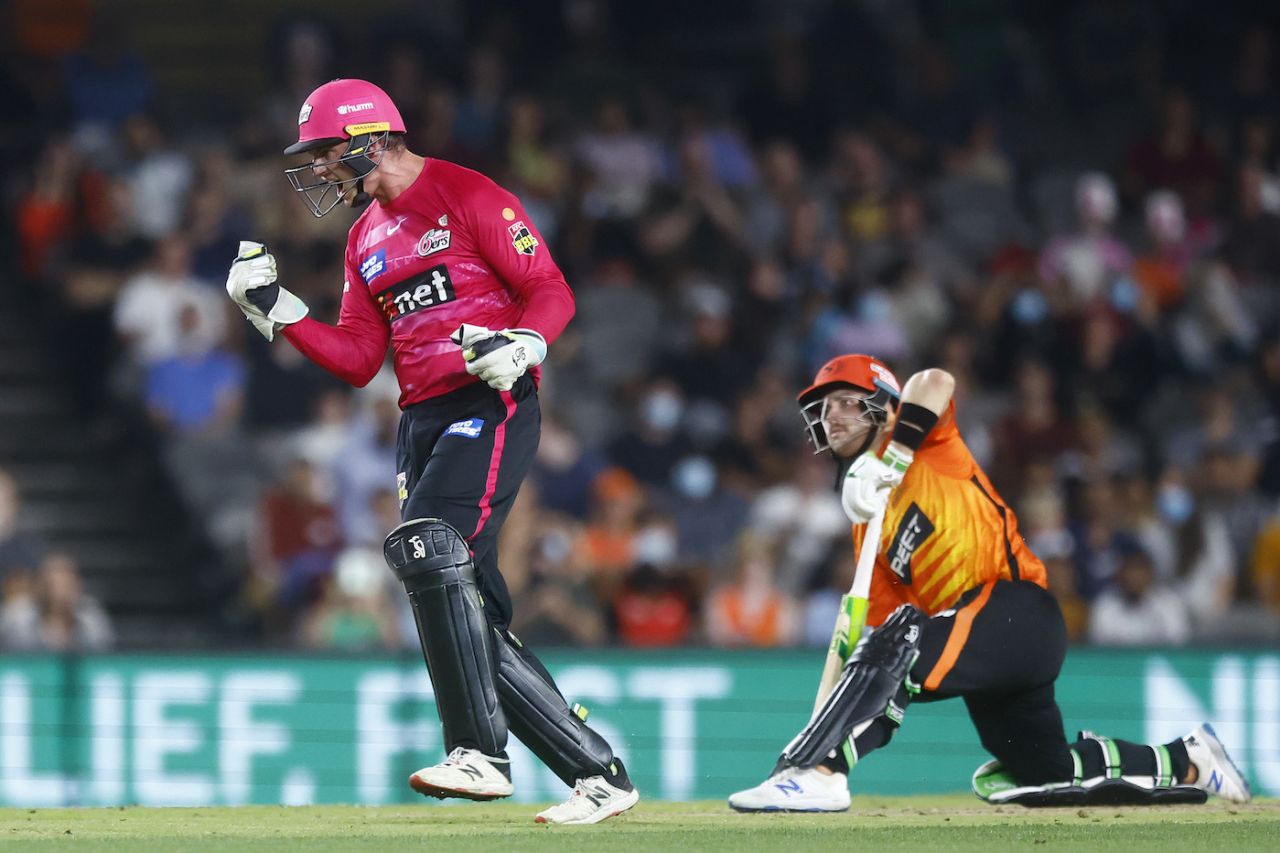 Jay Lenton is pumped after stumping Josh Inglis, Perth Scorchers vs Sydney Sixers, BBL 2021-22, final, Melbourne, January 28, 22
