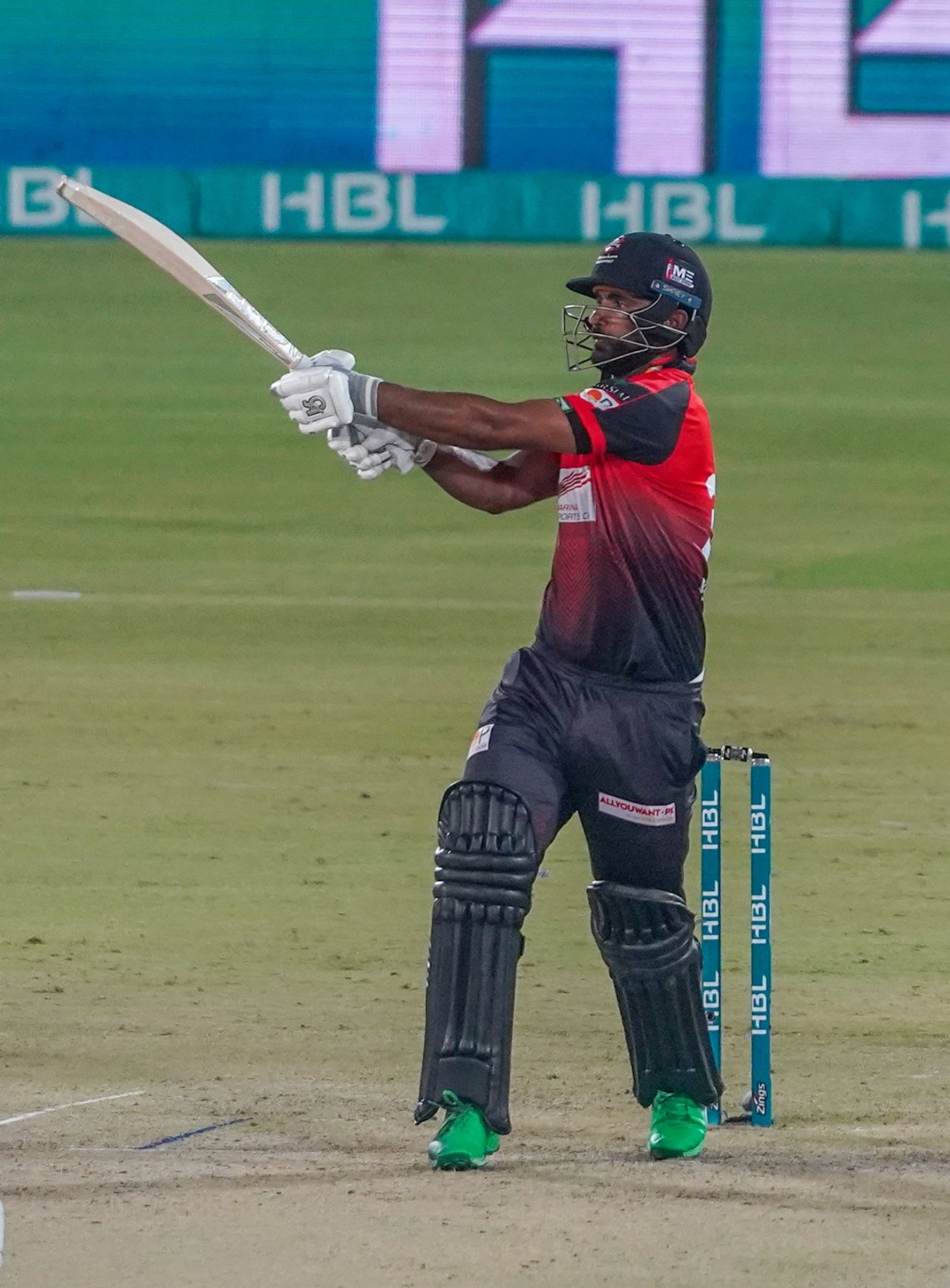 Fakhar Zaman swipes one over the leg side, Karachi Kings vs Lahore Qalandars, PSL 2022, Karachi, January 30, 2022