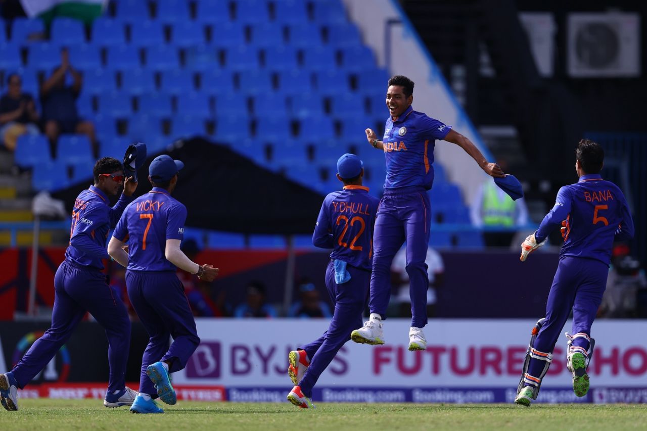 Ravi Kumar leaps in delight after striking early, India vs England, Under-19 World Cup final, North Sound, February 5, 2022