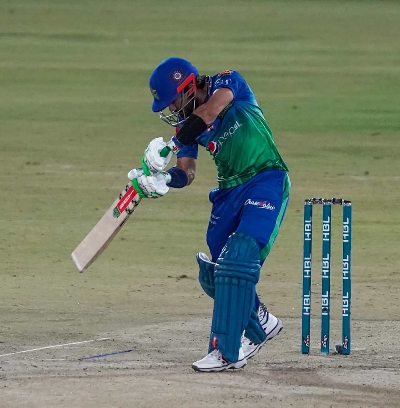 Mohammad Rizwan slaps one through the off side, Multan Sultans vs Peshawar Zalmi, PSL 2022, Karachi, February 5, 2022