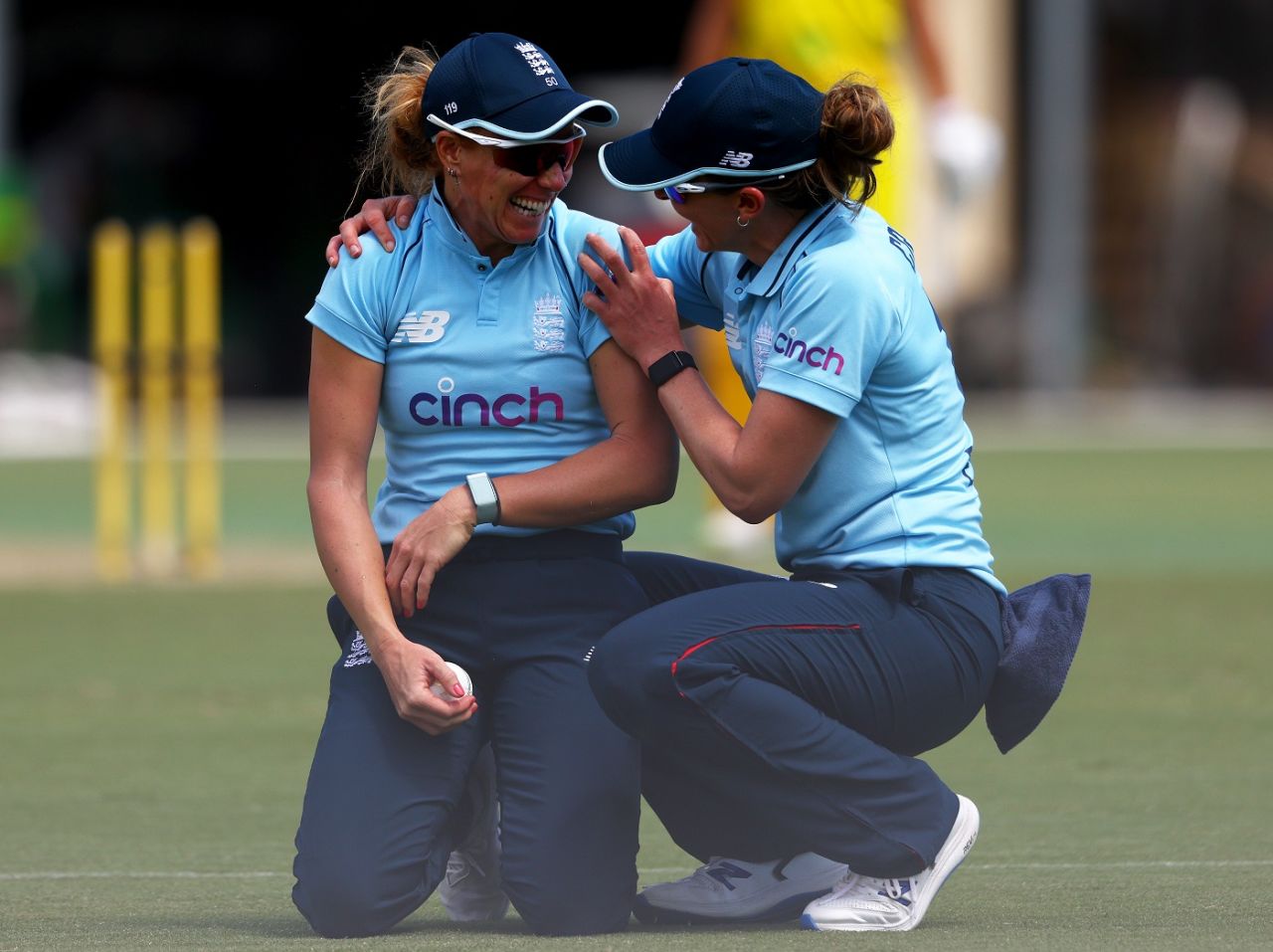 Lauren Winfield-Hill took a smart catch, Australia vs England, 2nd ODI, Women's Ashes, Melbourne, February 6, 2022