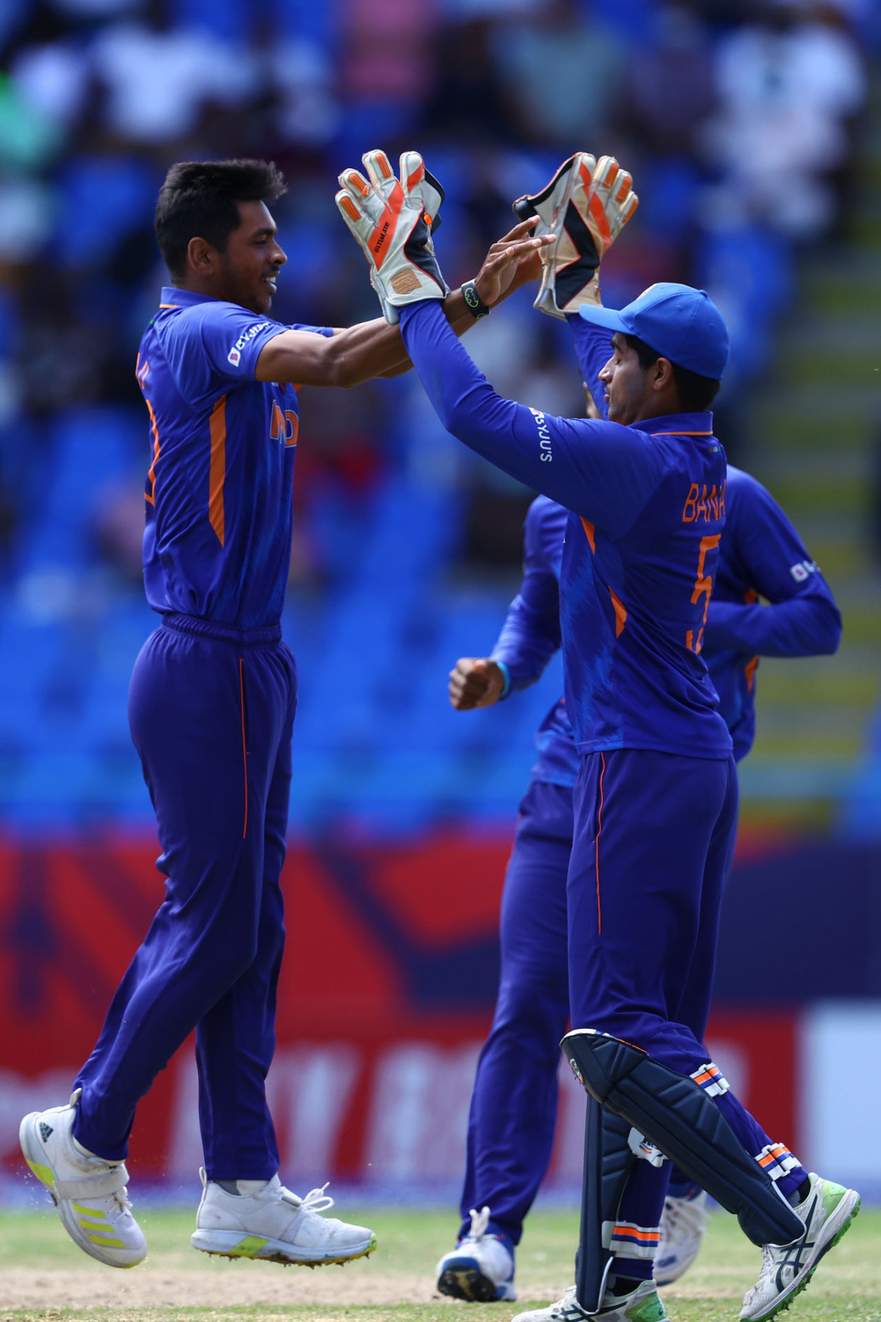 raj-bawa-poses-with-the-under-19-world-cup-trophy-espncricinfo