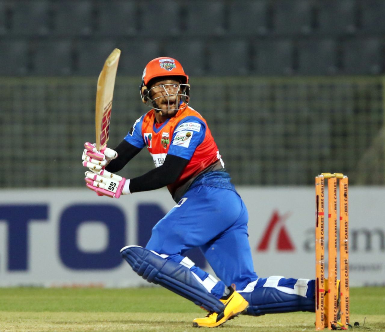 Mushfiqur Rahim plays a scoop, Khulna Tigers vs Sylhet Sunrisers, Bangladesh Premier League, Sylhet, February 7, 2022