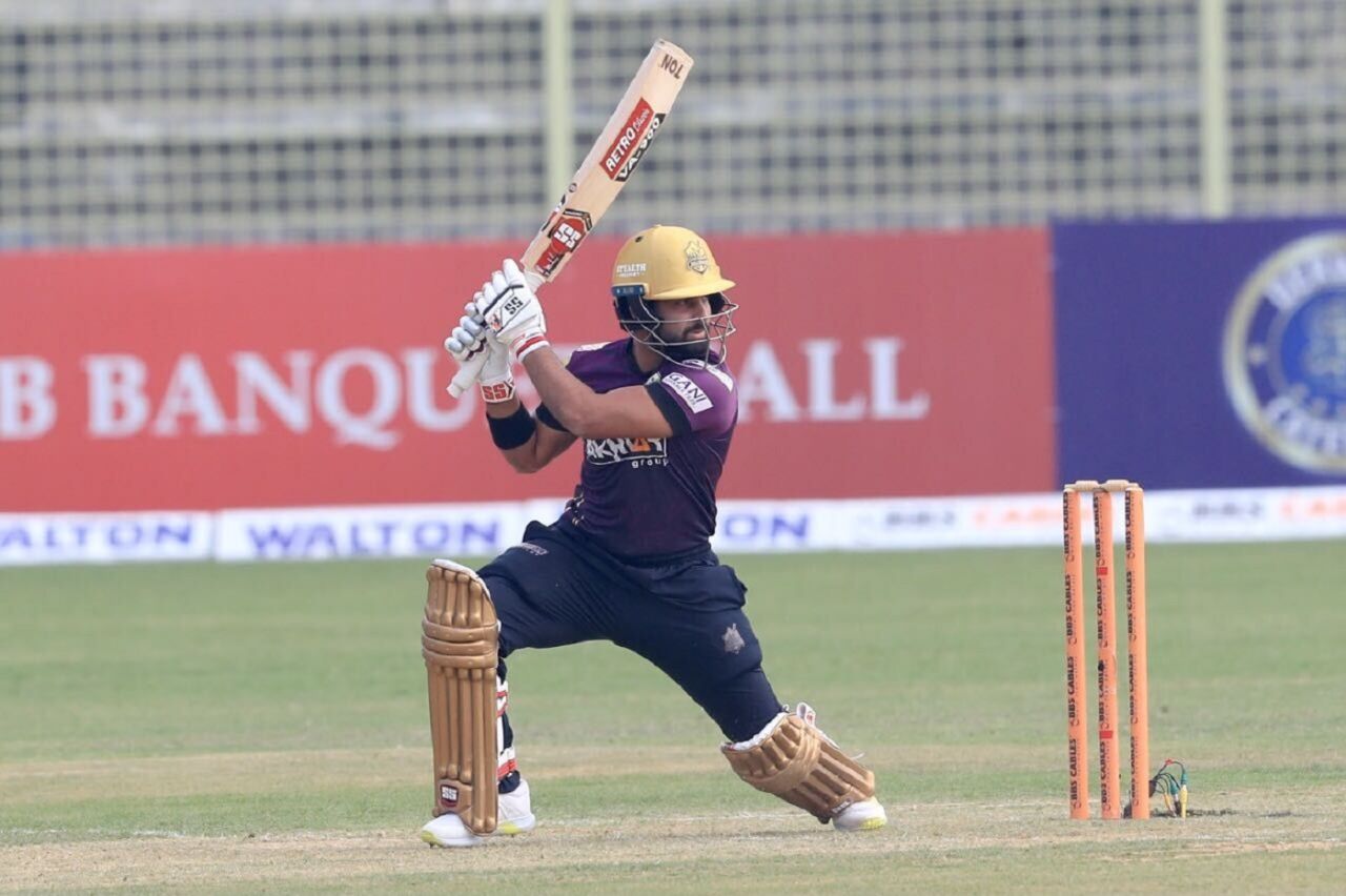 Shamim Hossain plays one through off, Chattogram Challengers vs Minister Group Dhaka, Sylhet, BPL 2021-22, February 8, 2022