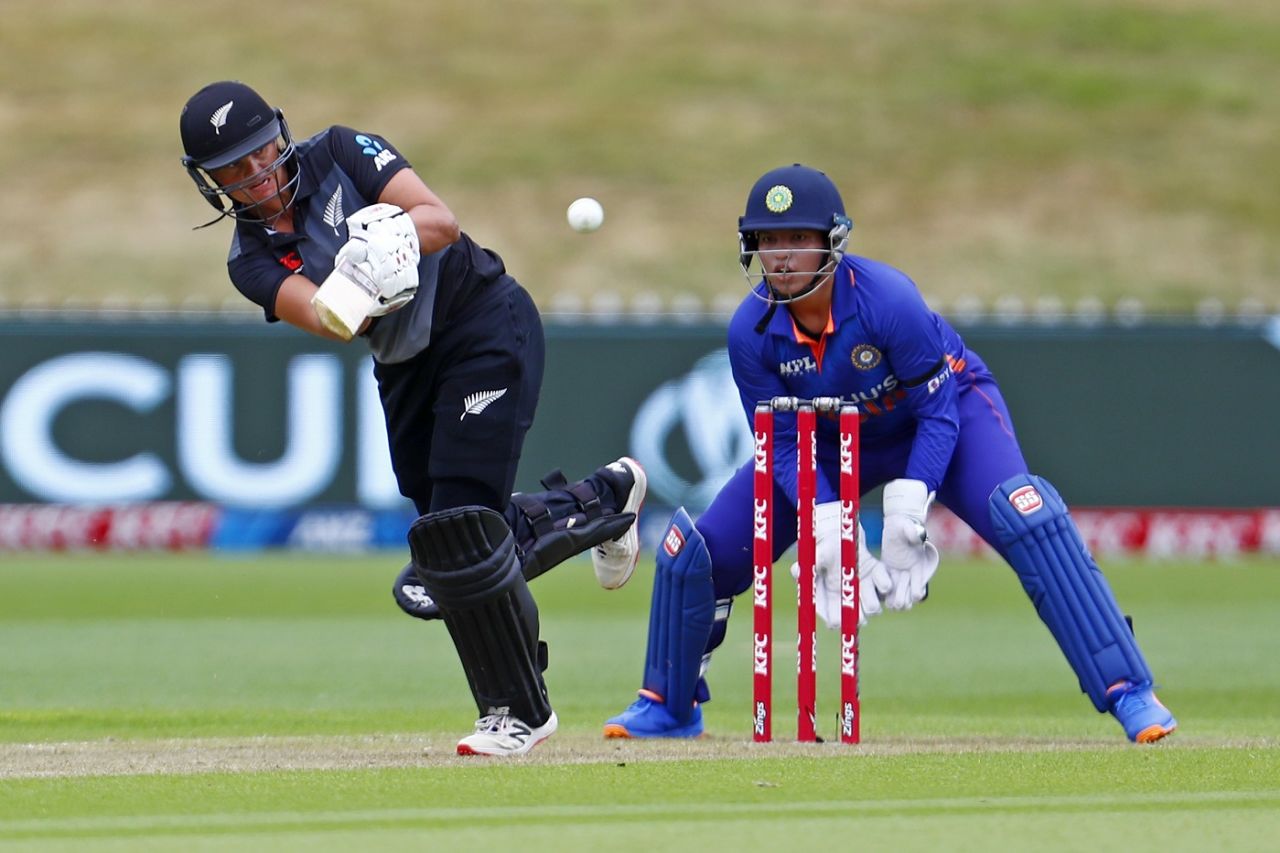 Suzie Bates comes on the front foot to whip the ball legside as keeper Richa Ghosh looks on, New Zealand women vs India women, Only T20I, Queenstown, February 9, 2022