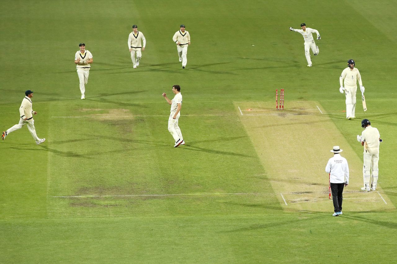 Pat Cummins celebrates Ollie Robinson's wicket, Australia vs England, Men's Ashes, 5th Test, 3rd day, Hobart, January 16, 2021