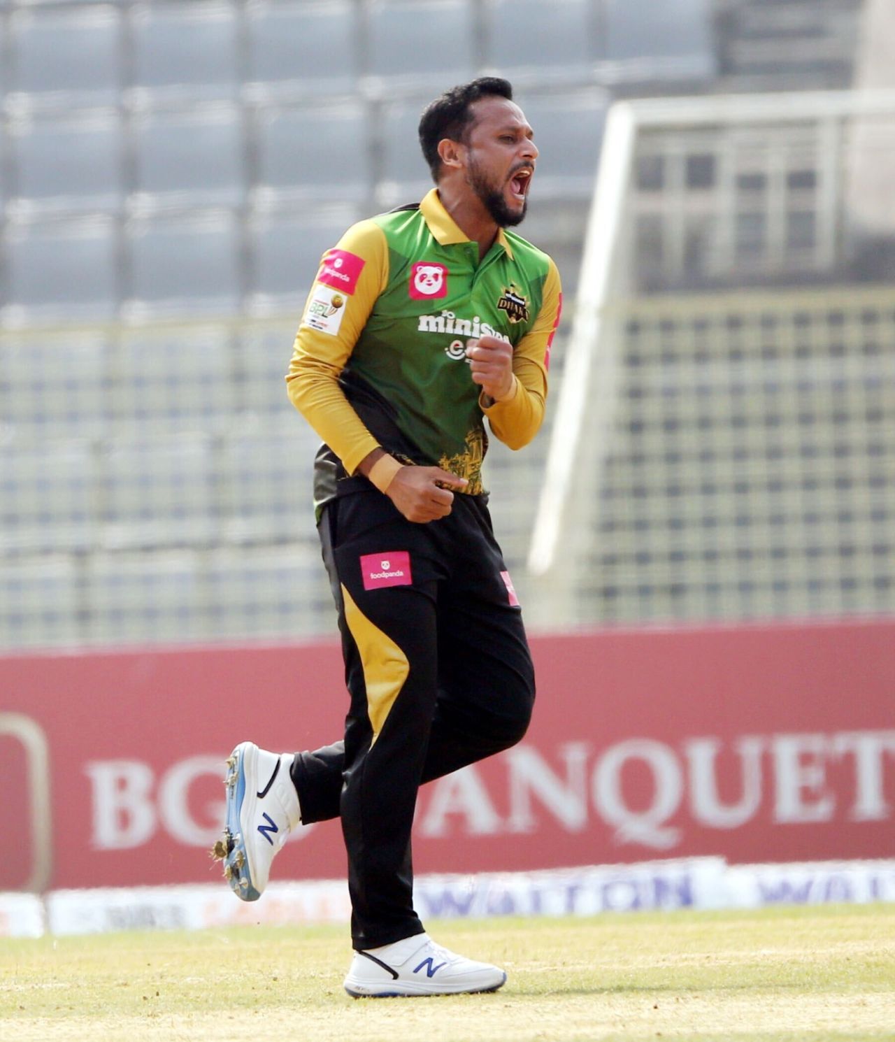 Arafat Sunny finished with figures of 3-1-15-2, Khulna Tigers vs Minister Group Dhaka, Bangladesh Premier League 2022, Sylhet, February 9, 2022