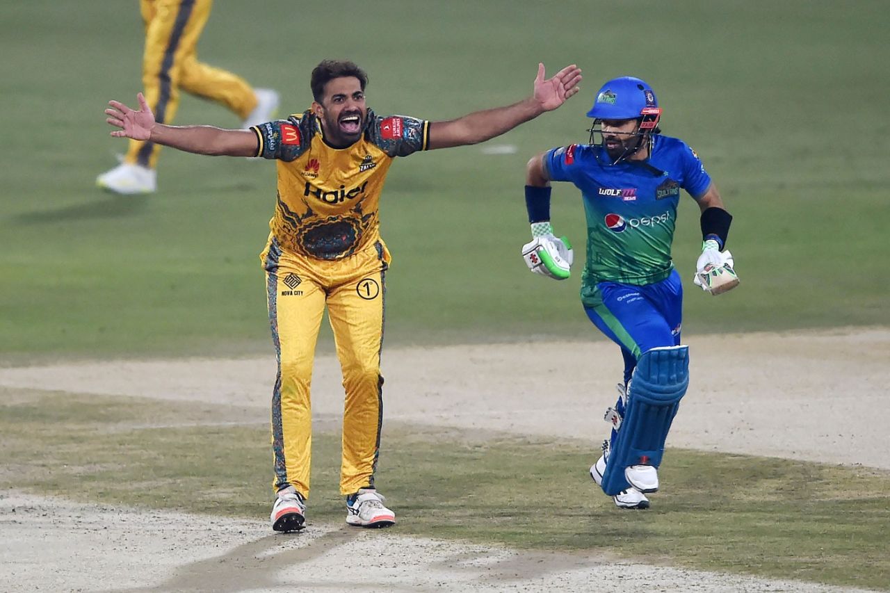 Wahab Riaz appeals successfully for an lbw against Mohammad Rizwan, Multan Sultans vs Peshawar Zalmi, PSL 2022, Lahore, February 10, 2022