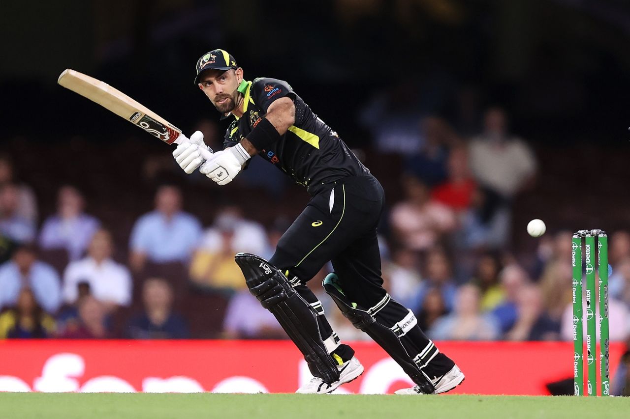 Glenn Maxwell was out for 15, Australia vs Sri Lanka, 2nd T20I, Sydney, February 13, 2022