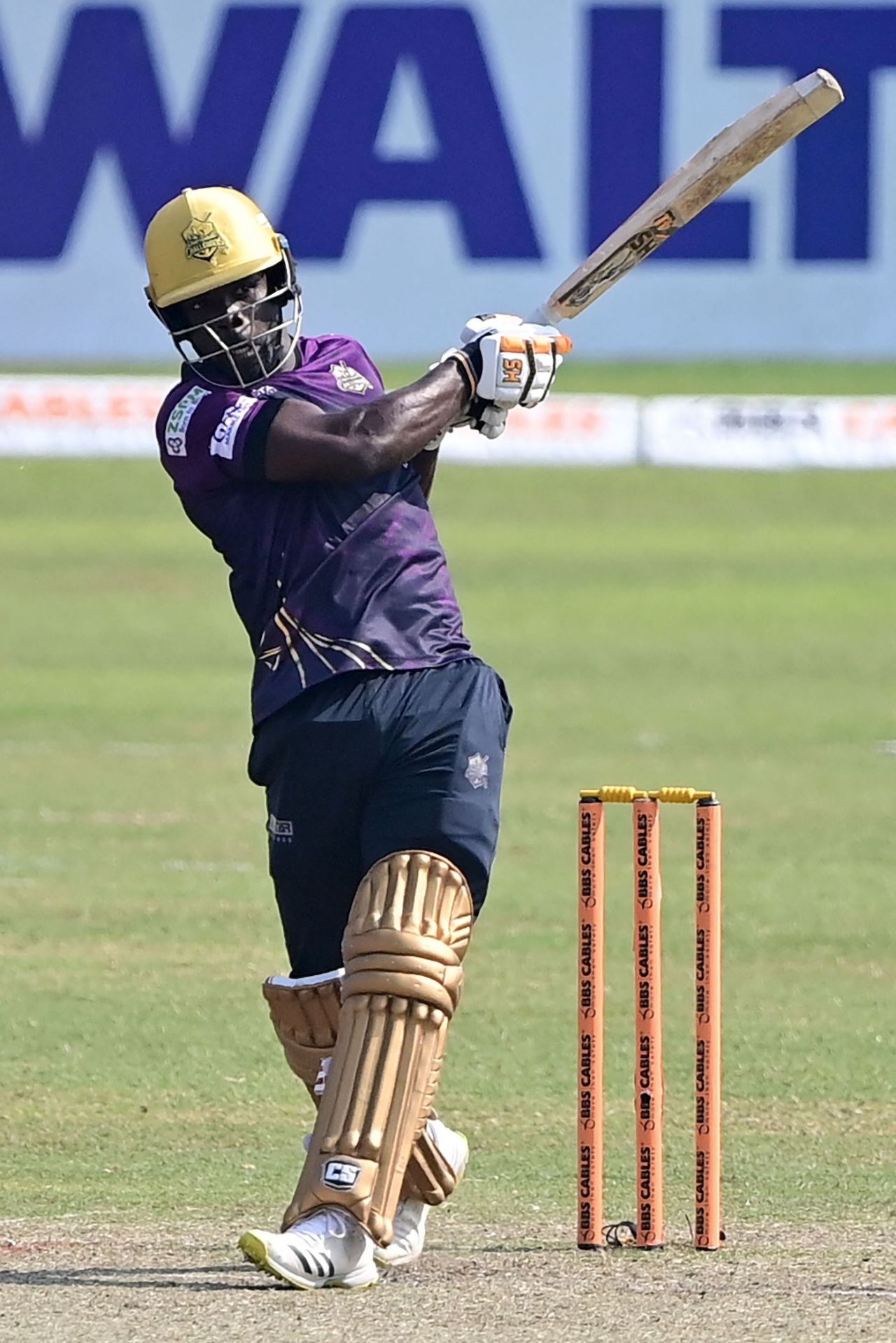 Chadwick Walton swings the ball towards midwicket, Chattogram Challengers vs Khulna Tigers, BPL 2022 Eliminator, Dhaka, February 14, 2022