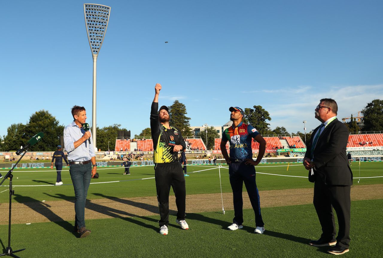 Aaron Finch and Dasun Shanaka at the toss, Australia vs Sri Lanka, 3rd T20I, Canberra, February 15, 2022