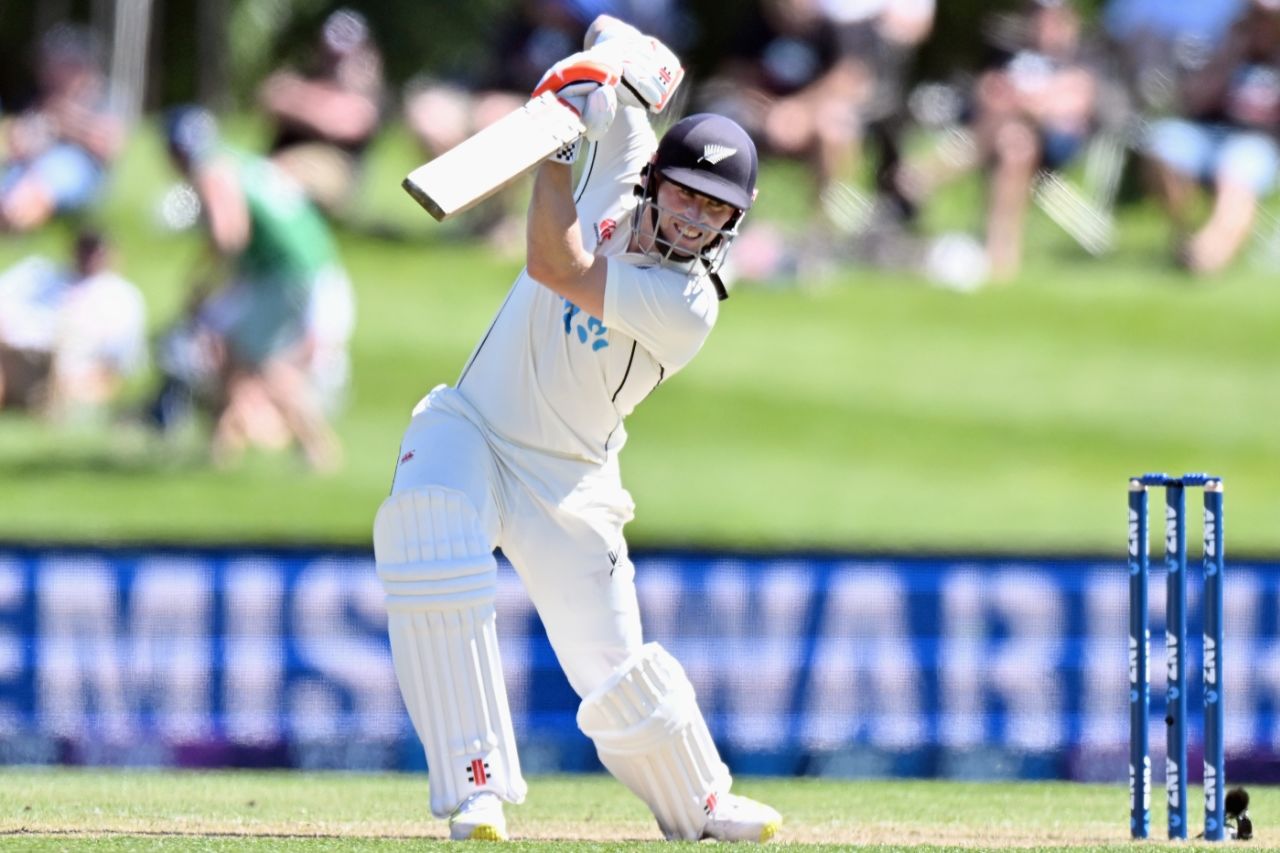 Henry Nicholls drives through the off side, New Zealand vs South Africa, 1st Test, Christchurch, 2nd day, February 18, 2022