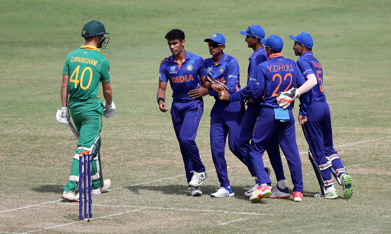 Rajvardhan Hangargekar celebrates a wicket with his team-mates, India Under-19 vs South Africa Under-19, Under-19 World Cup, Providence, January 15, 2022