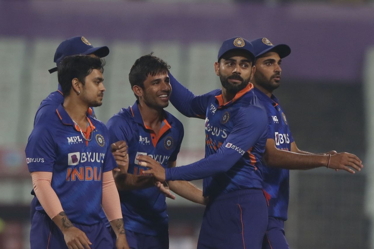 Ravi Bishnoi celebreates after dismissing Brandon King, India vs West Indies, 2nd T20I, Kolkata, February 18, 2022