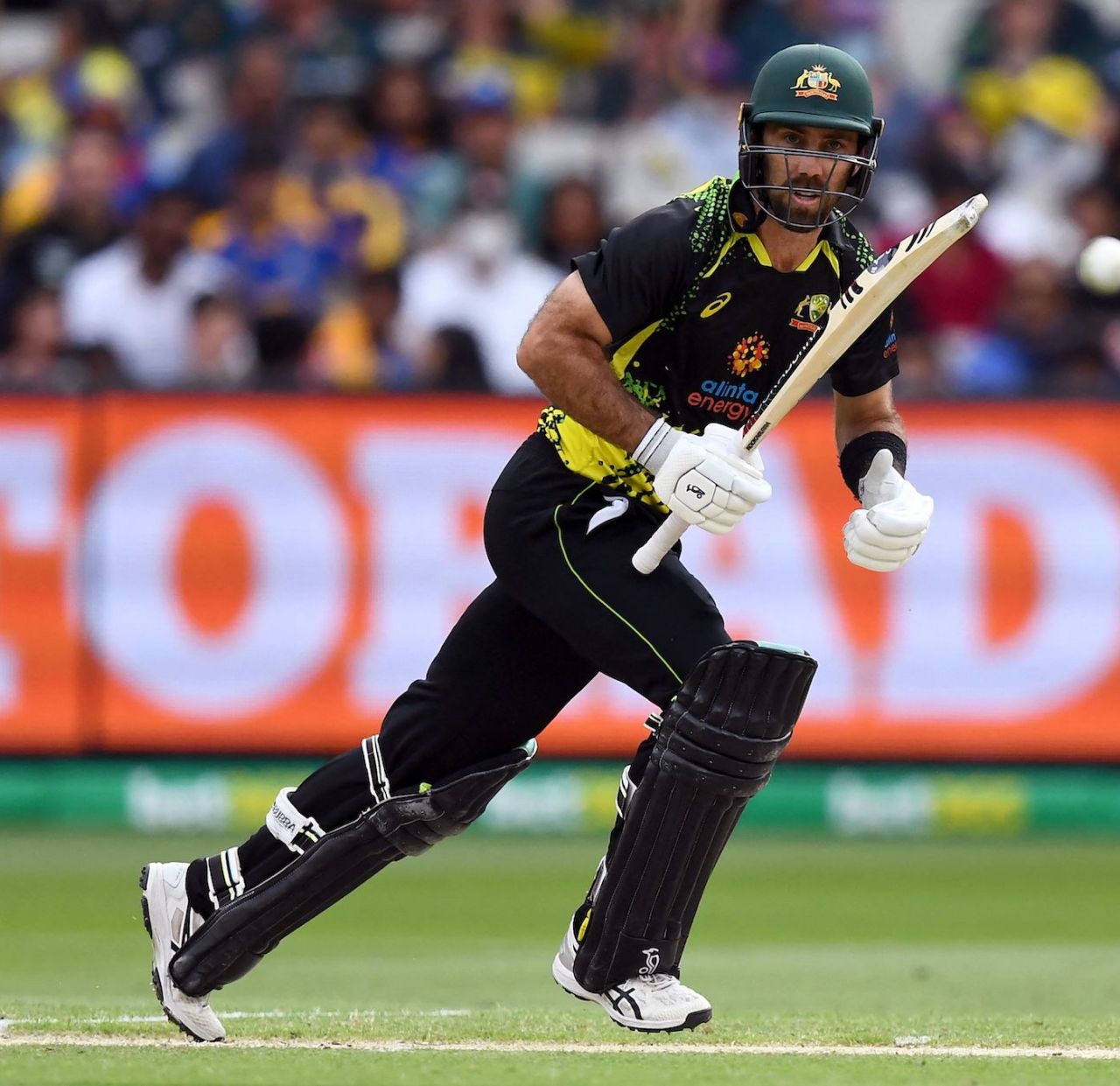 Glenn Maxwell sets off for a run, Australia vs Sri Lanka, 5th T20I, Melbourne, February 20, 2022