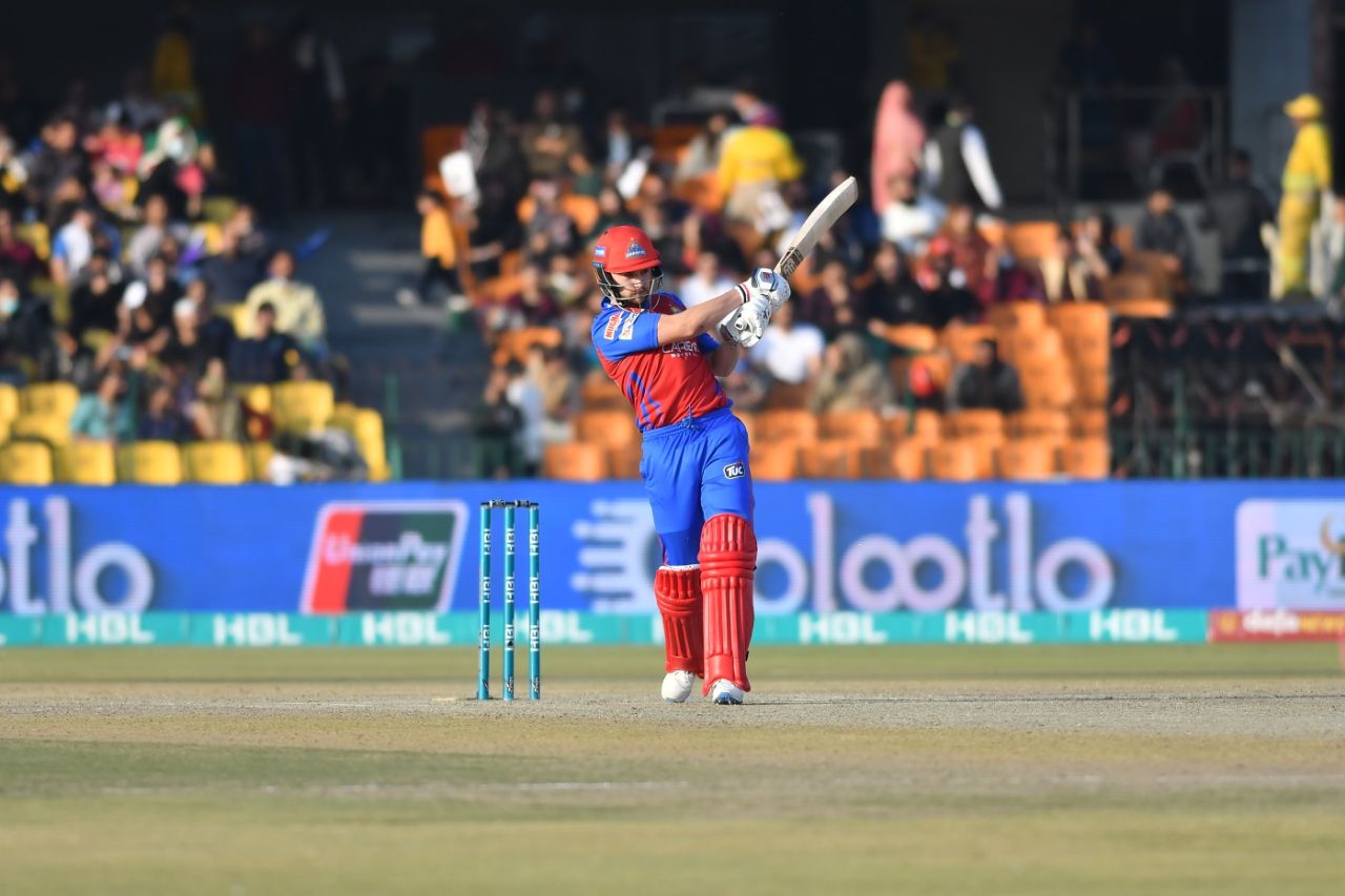 Joe Clarke heaves one through leg, Quetta Gladiators vs Karachi Kings, PSL 2022, Lahore, February 20, 2022