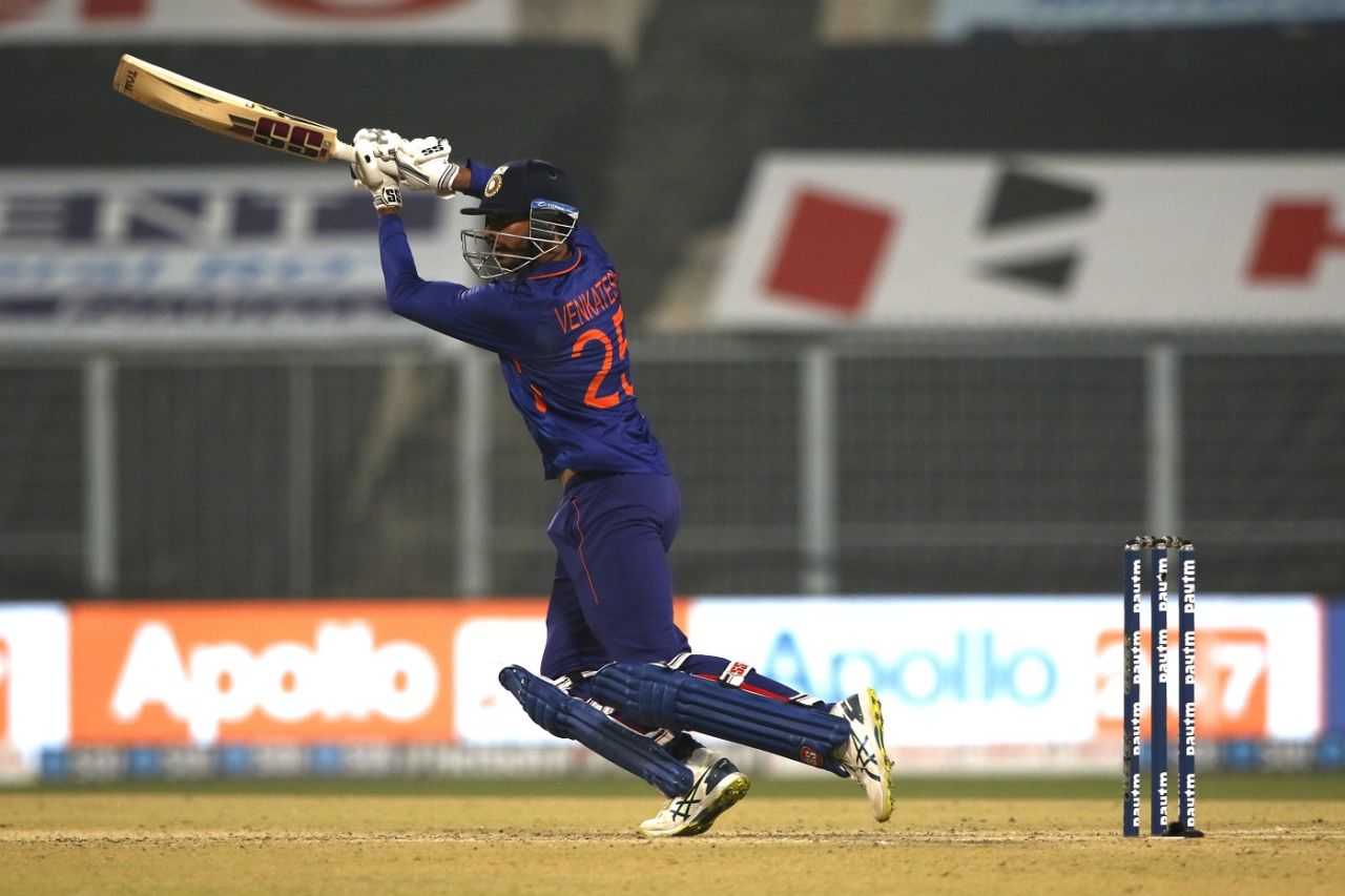 Venkatesh Iyer forces one away, India vs West Indies, 3rd T20I, Kolkata, February 20, 2022
