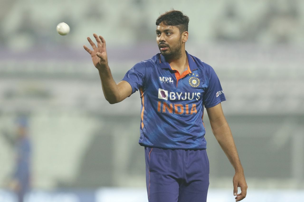 Avesh Khan in action on international debut, India vs West Indies, 3rd T20I, Kolkata, February 20, 2022