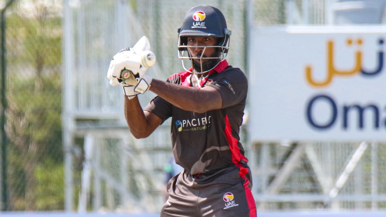 Vriitya Aravind gets on his toes to uppercut, Ireland v United Arab Emirates, T20I Quadrangular Series, Al Amerat, February 13, 2022