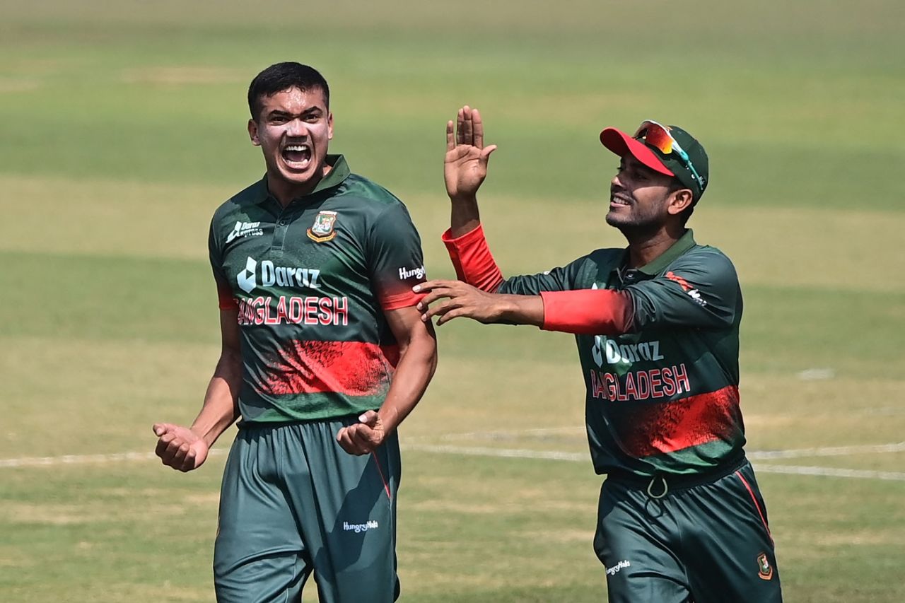 Taskin Ahmed celebrates a wicket, Bangladesh vs Afghanistan, 1st ODI, Chattogram, February 23, 2022