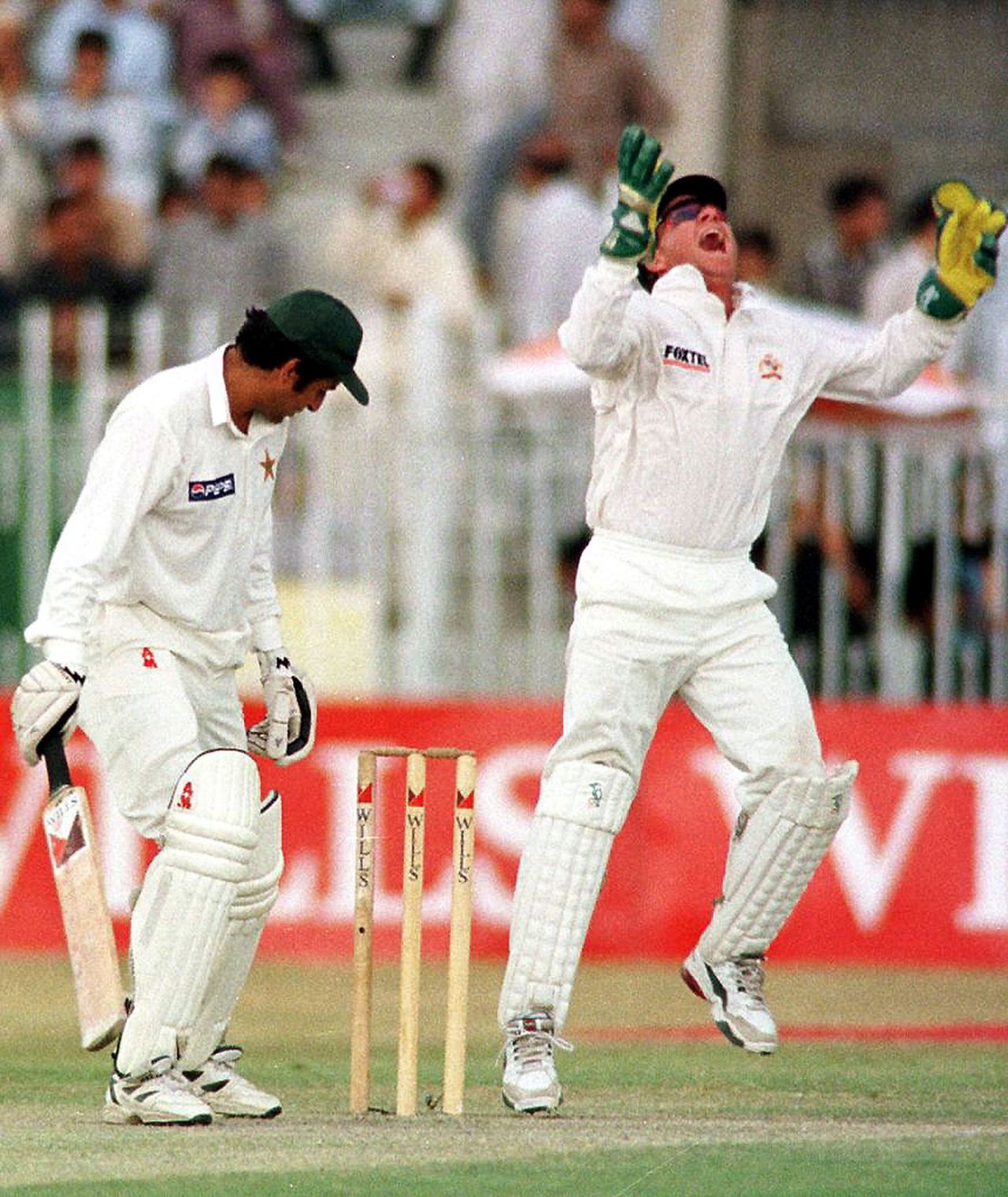 Ian Healy claims his record-breaking dismissal, Pakistan vs Australia, 1st Test, Rawalpindi, October 4, 1998