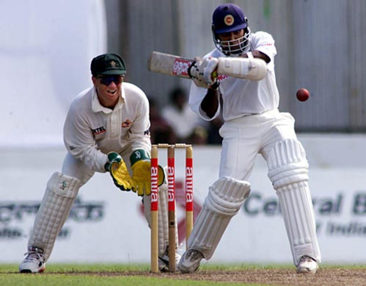 Ian Healy can only watch as Mahela Jayawardene pulls a short ball, Sri Lanka v Australia, 2nd Test, Galle, 1st day, September 22, 1999