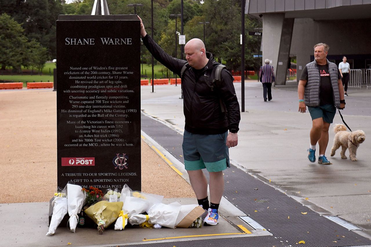 People pay their respects to Shane Warne, MCG, March 5, 2022