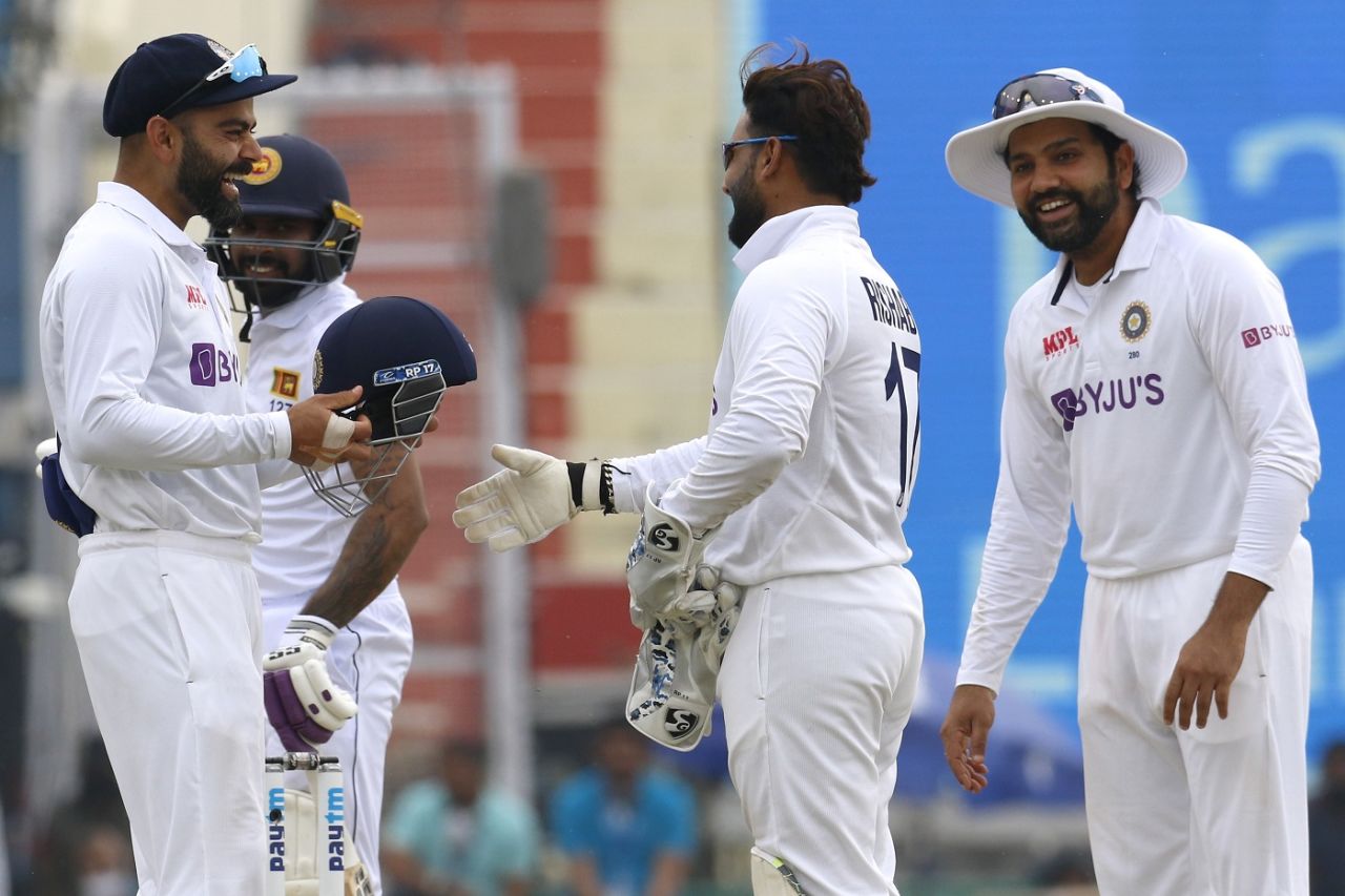 Virat Kohli, Rishabh Pant and Rohit Sharma share a light moment, India vs Sri Lanka, 1st Test, Mohali, 3rd day, March 6, 2022
